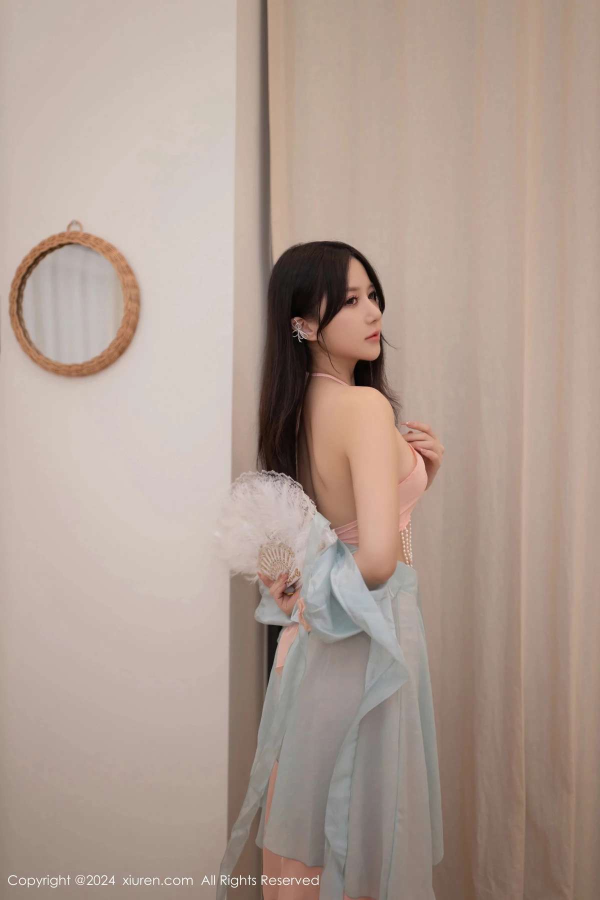 [[XiuRen秀人网]秀人网]No.9093_模特鱼子酱Fish性感古风薄纱服饰配白丝袜秀曼妙身姿诱惑写真80P