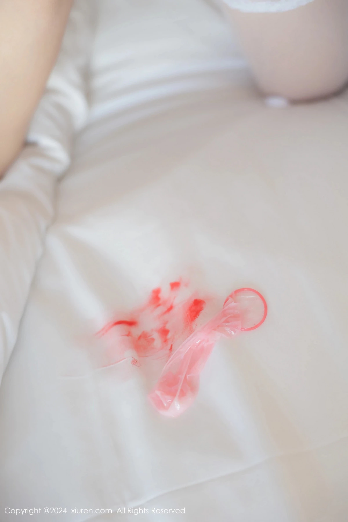 [[XiuRen秀人网]秀人网]No.9091_模特桃妖夭性感白色薄纱情趣服饰配白丝袜秀惹火身材诱惑写真87P