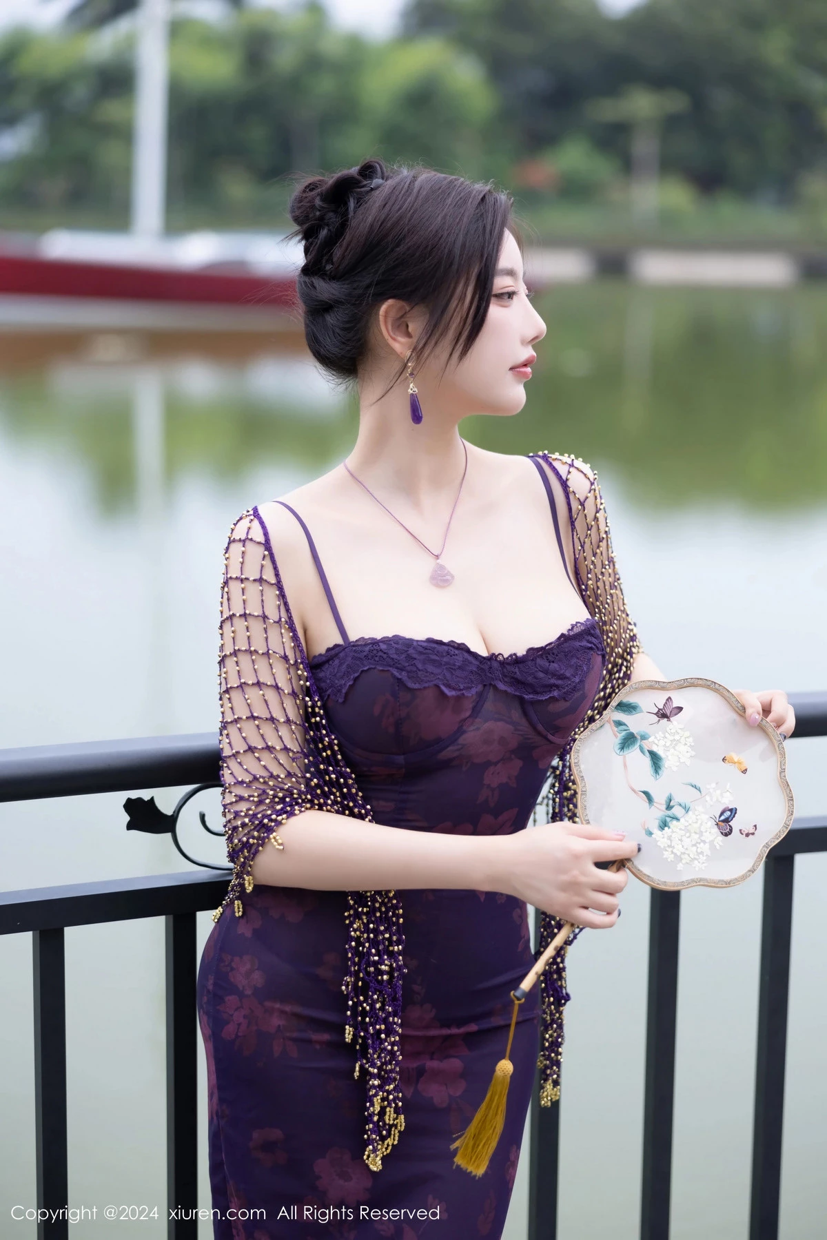 [[XiuRen秀人网]秀人网]No.9092_女神杨晨晨Yome性感紫色情趣服配紫色丝袜秀丰腴身材诱惑写真80P