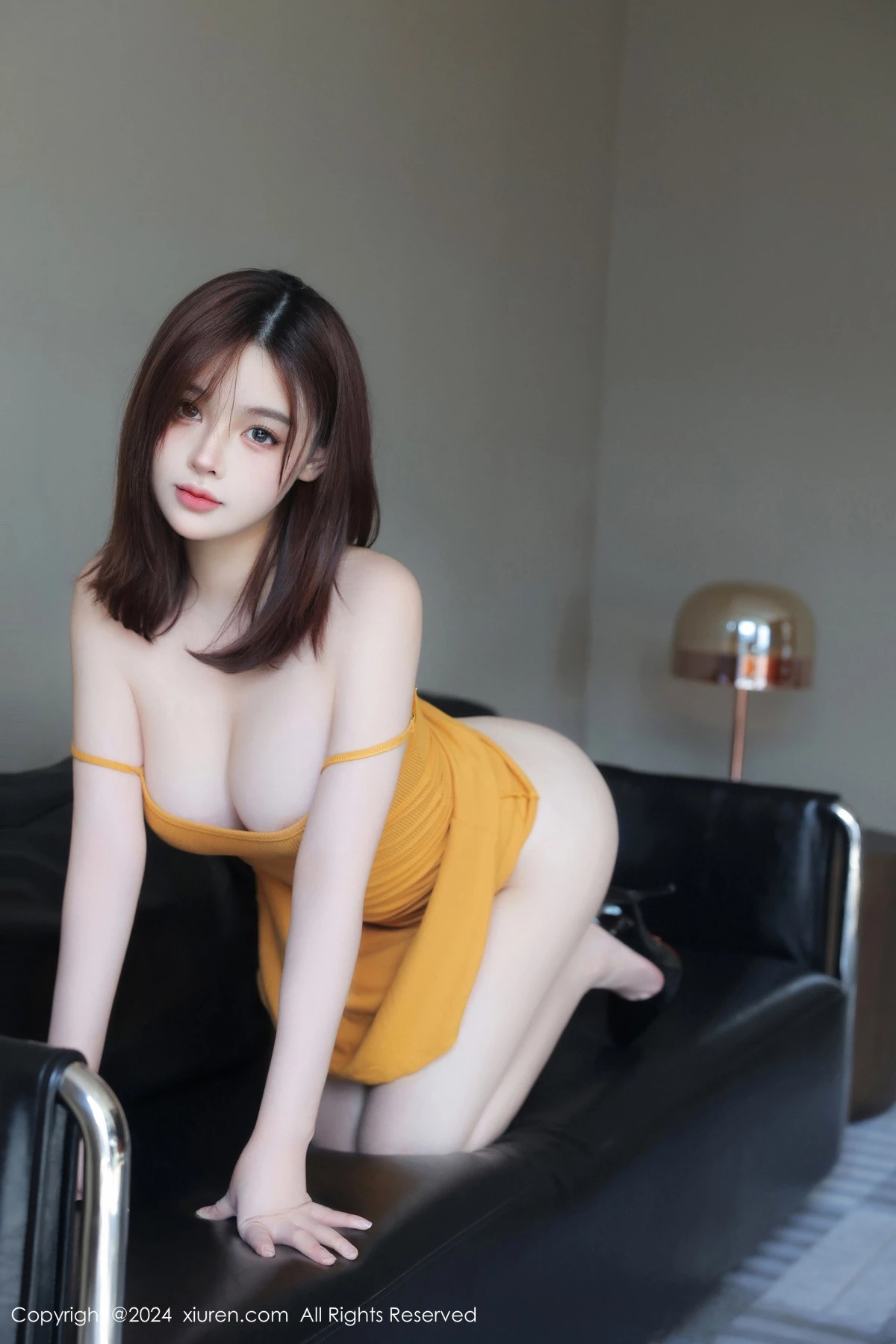 [[XiuRen秀人网]秀人网]No.9103_新人模特麻布学妹性感浅色吊裙+渔网连体黑丝秀凹凸身材诱惑写真80P