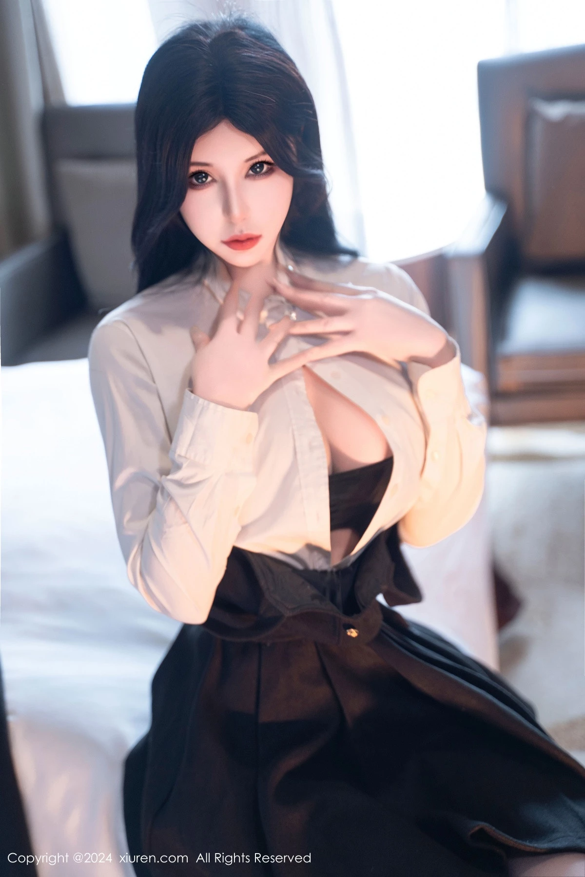 [[XiuRen秀人网]秀人网]No.9106_模特陈芊儿私房性感白T露黑色皮质情趣内衣秀丰满身材诱惑写真90P