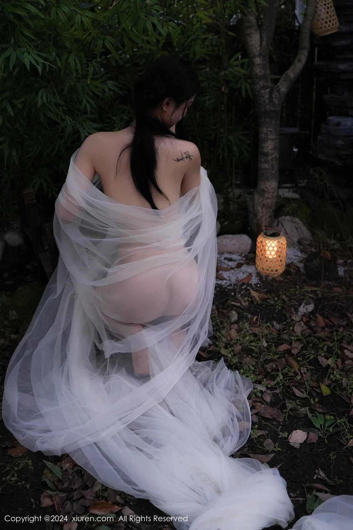 [[XiuRen秀人网]秀人网]No.9105_模特妙可可Cheese户外场景性感半透白纱秀惹火身材撩人诱惑写真84P