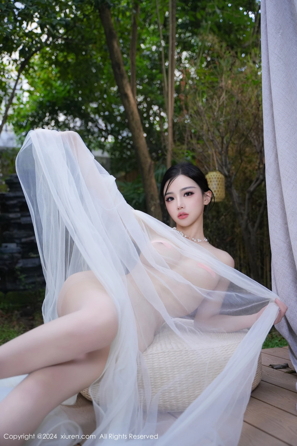 [[XiuRen秀人网]秀人网]No.9105_模特妙可可Cheese户外场景性感半透白纱秀惹火身材撩人诱惑写真84P