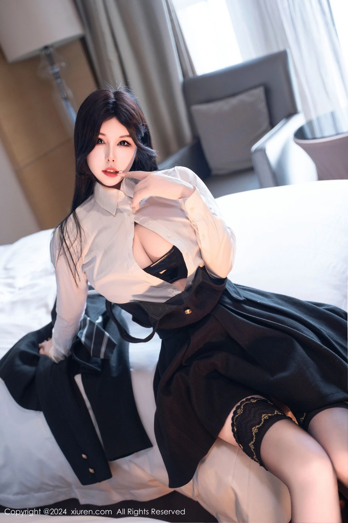 [[XiuRen秀人网]秀人网]No.9106_模特陈芊儿私房性感白T露黑色皮质情趣内衣秀丰满身材诱惑写真90P