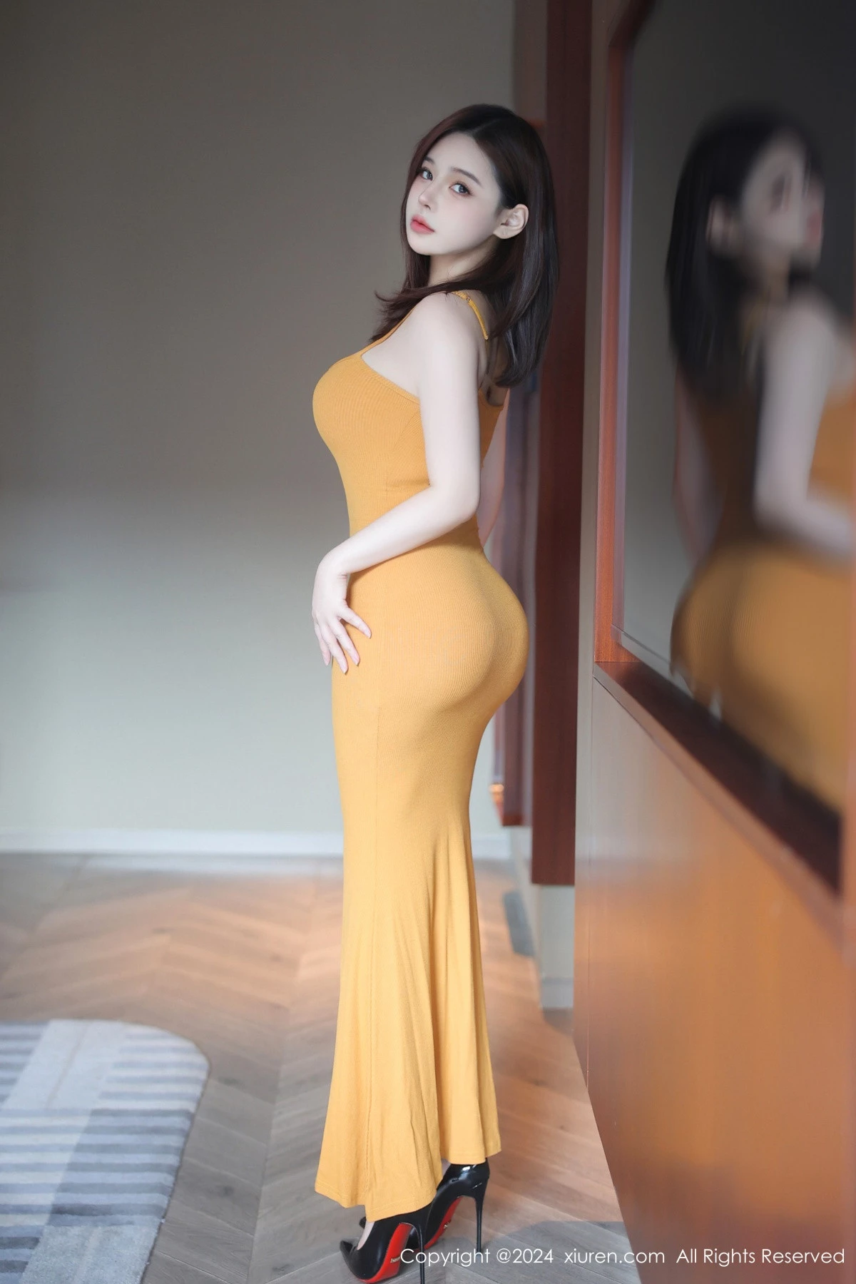 [[XiuRen秀人网]秀人网]No.9103_新人模特麻布学妹性感浅色吊裙+渔网连体黑丝秀凹凸身材诱惑写真80P