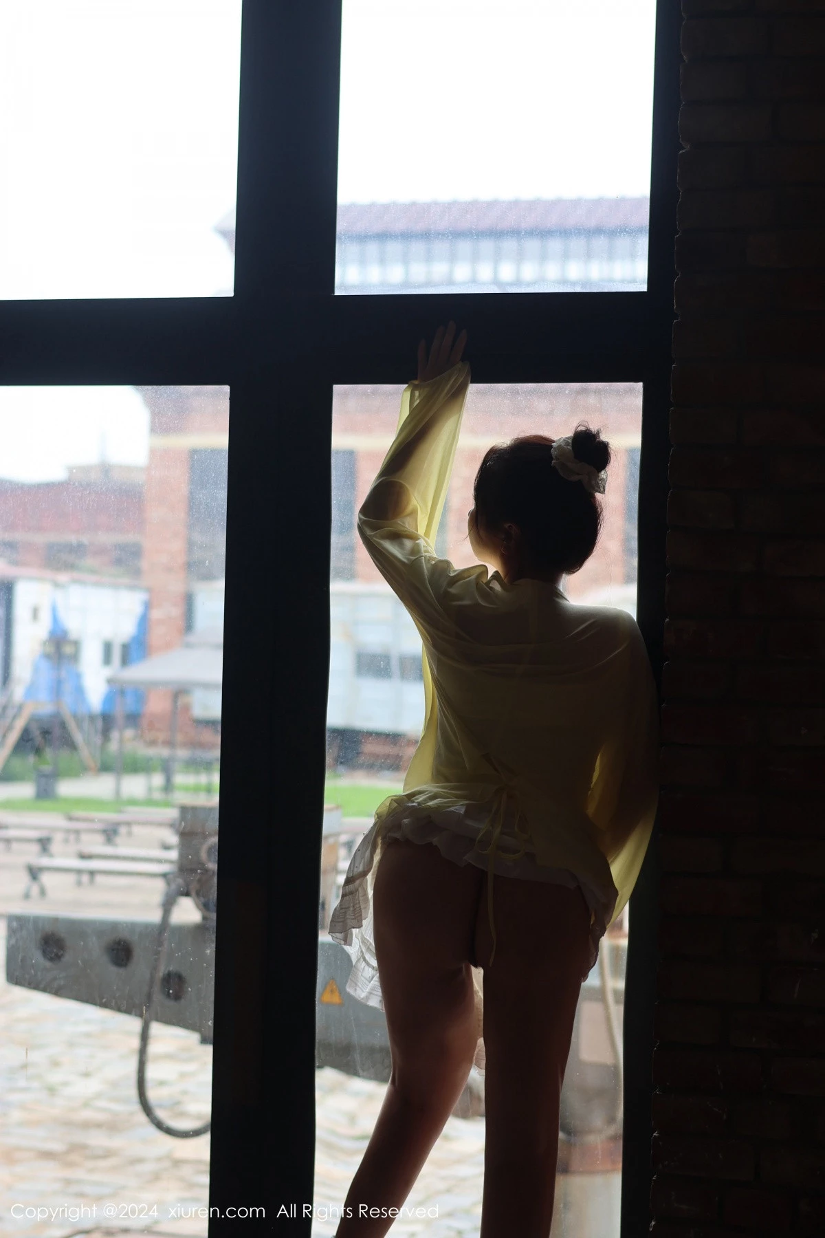 [[XiuRen秀人网]秀人网]No.9024_模特小薯条nienie性感黄色上衣配白色短裙秀曼妙身姿迷人写真89P