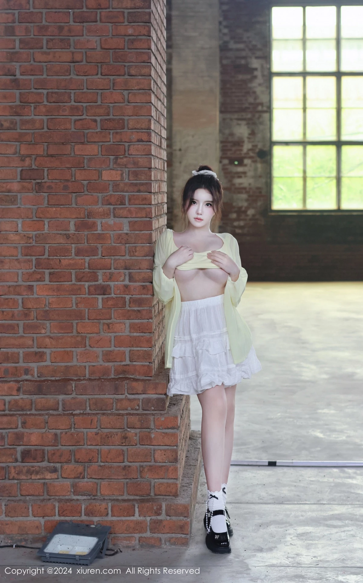 [[XiuRen秀人网]秀人网]No.9024_模特小薯条nienie性感黄色上衣配白色短裙秀曼妙身姿迷人写真89P