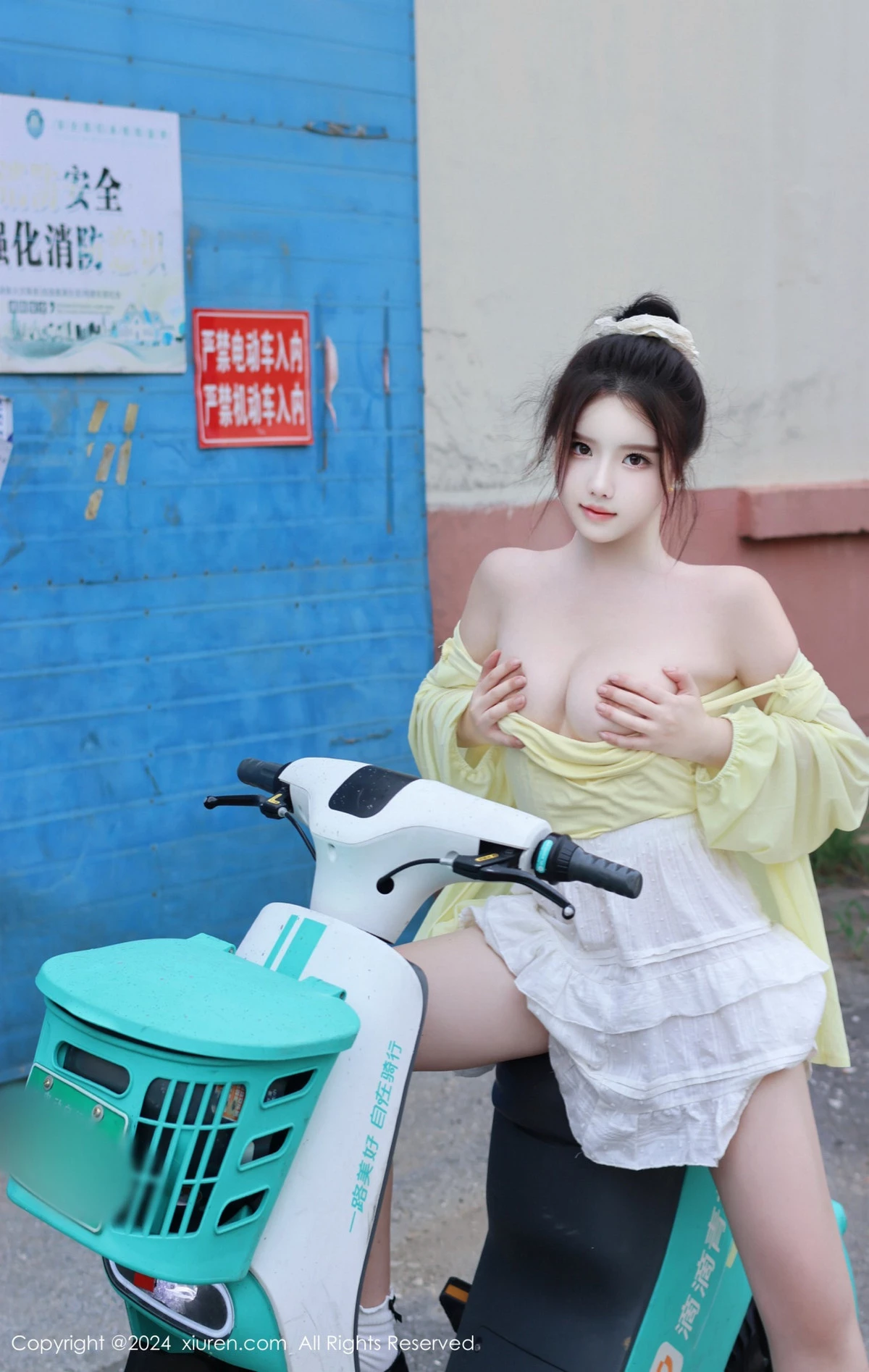 [[XiuRen秀人网]秀人网]No.9024_模特小薯条nienie性感黄色上衣配白色短裙秀曼妙身姿迷人写真89P