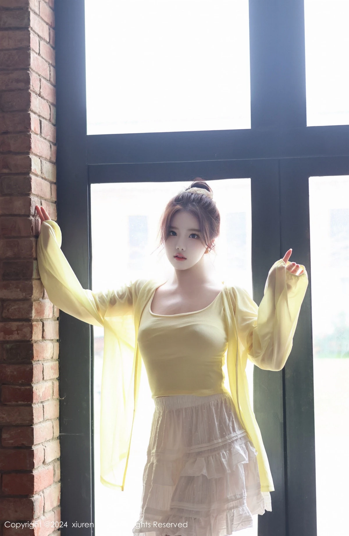 [[XiuRen秀人网]秀人网]No.9024_模特小薯条nienie性感黄色上衣配白色短裙秀曼妙身姿迷人写真89P