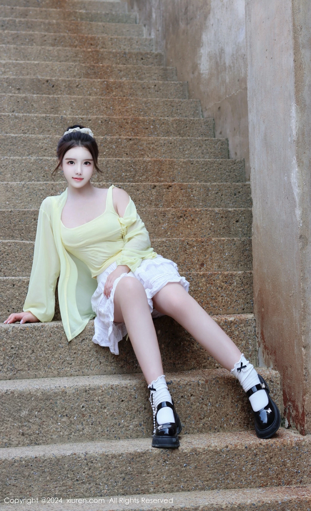 [[XiuRen秀人网]秀人网]No.9024_模特小薯条nienie性感黄色上衣配白色短裙秀曼妙身姿迷人写真89P