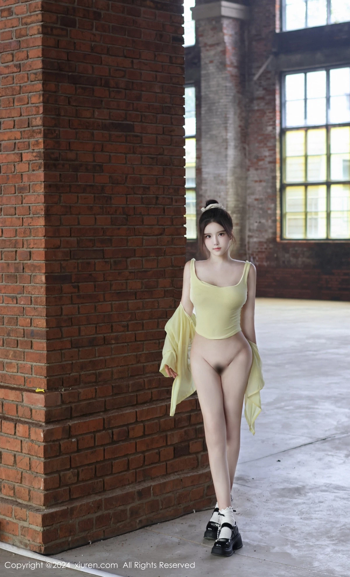 [[XiuRen秀人网]秀人网]No.9024_模特小薯条nienie性感黄色上衣配白色短裙秀曼妙身姿迷人写真89P