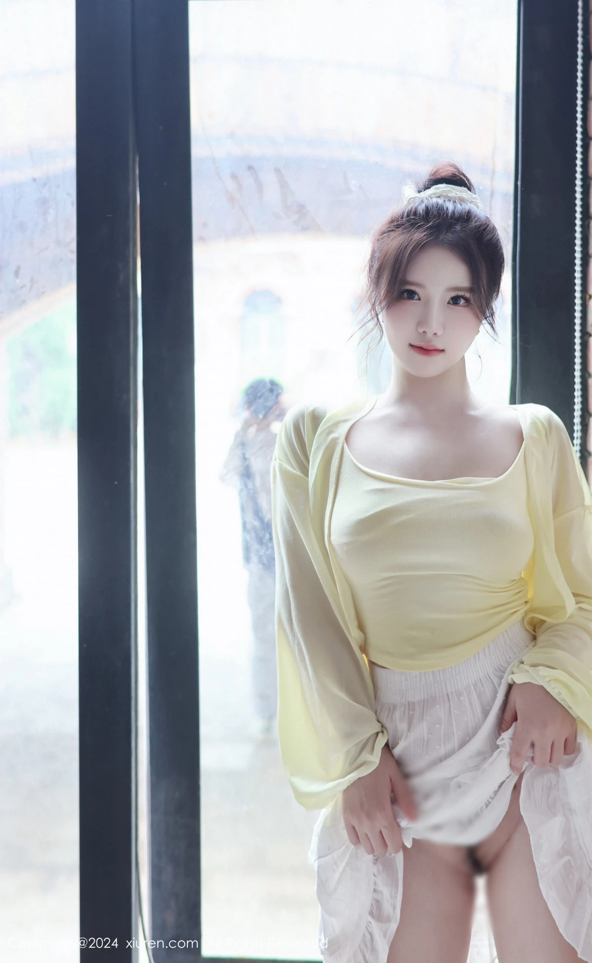 [[XiuRen秀人网]秀人网]No.9024_模特小薯条nienie性感黄色上衣配白色短裙秀曼妙身姿迷人写真89P