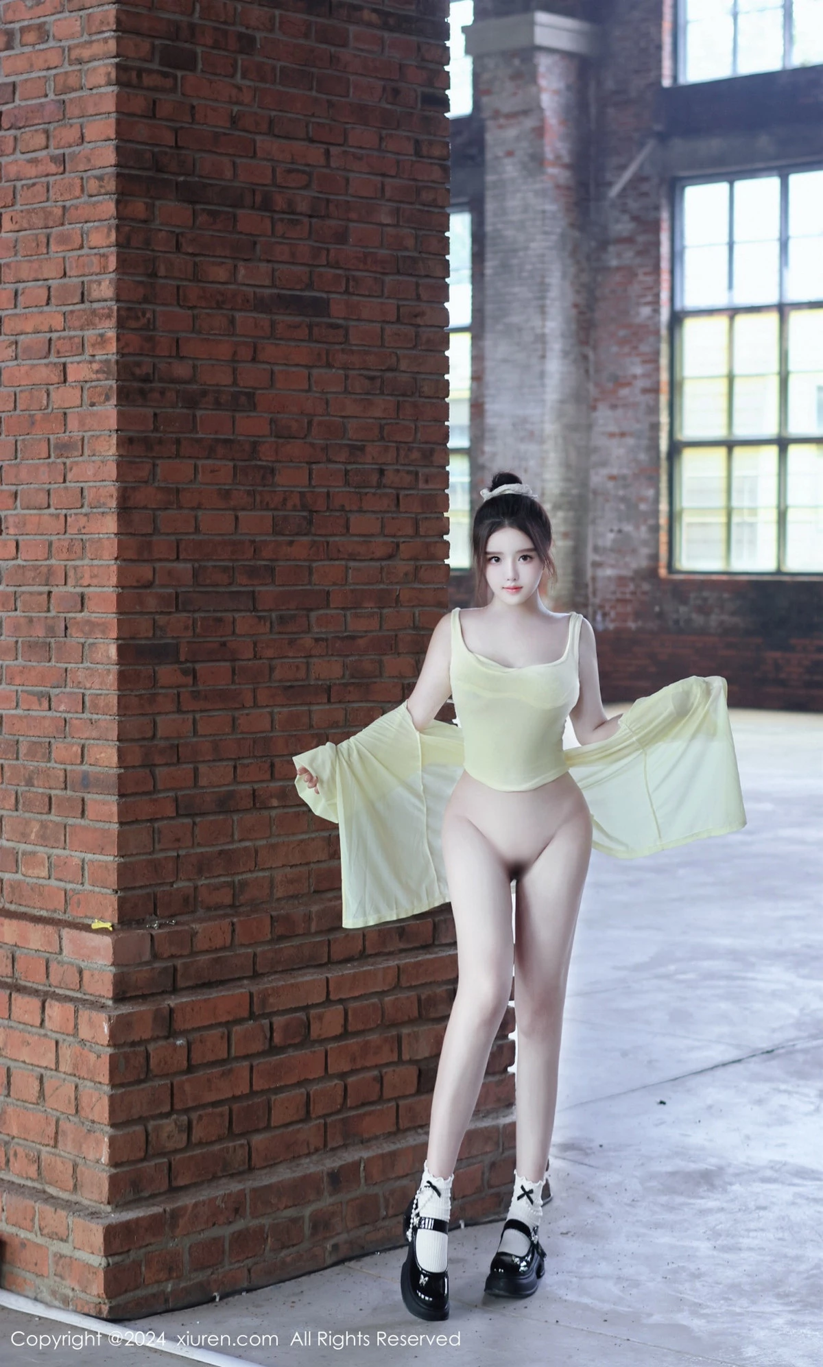 [[XiuRen秀人网]秀人网]No.9024_模特小薯条nienie性感黄色上衣配白色短裙秀曼妙身姿迷人写真89P