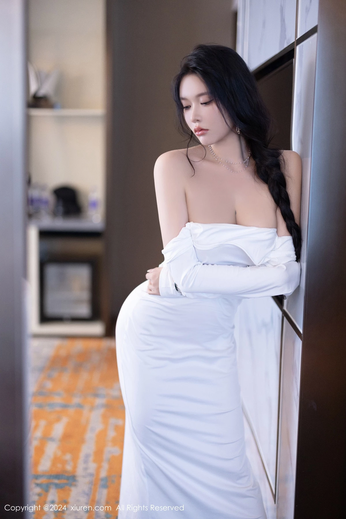 [[XiuRen秀人网]秀人网]No.9115_模特娜比性感白色连衣裙+黑色蕾丝情趣内衣秀凹凸身材诱惑写真81P