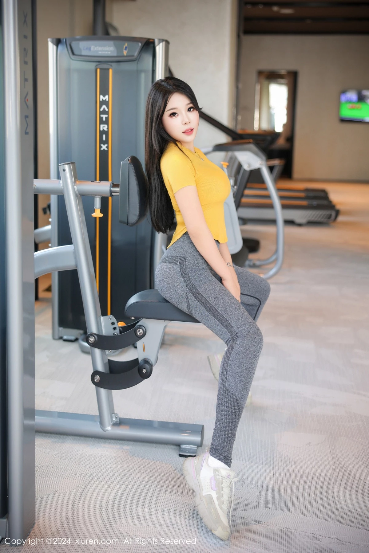 [[XiuRen秀人网]秀人网]No.9117_模特麦田健身房性感黄T配灰色瑜伽裤紧身秀曼妙身姿诱惑写真88P