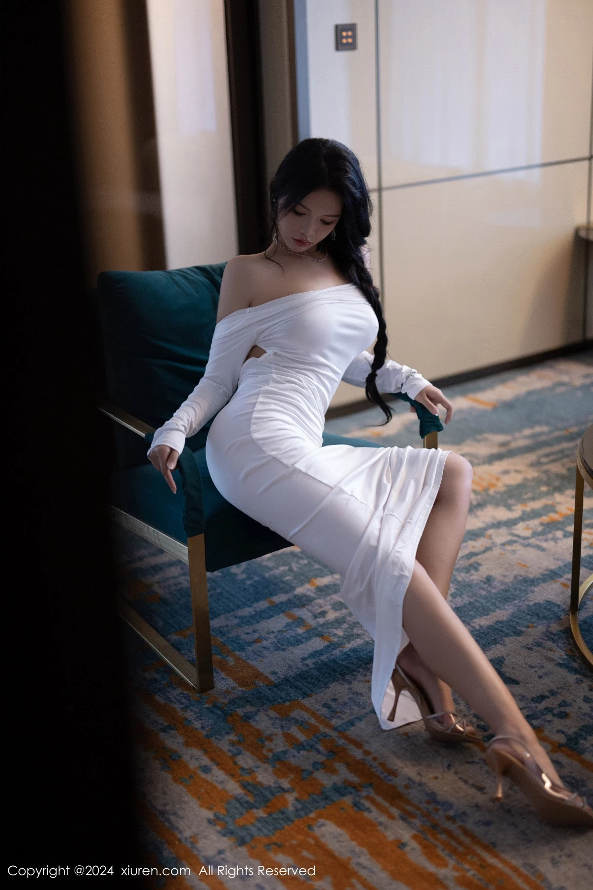 [[XiuRen秀人网]秀人网]No.9115_模特娜比性感白色连衣裙+黑色蕾丝情趣内衣秀凹凸身材诱惑写真81P