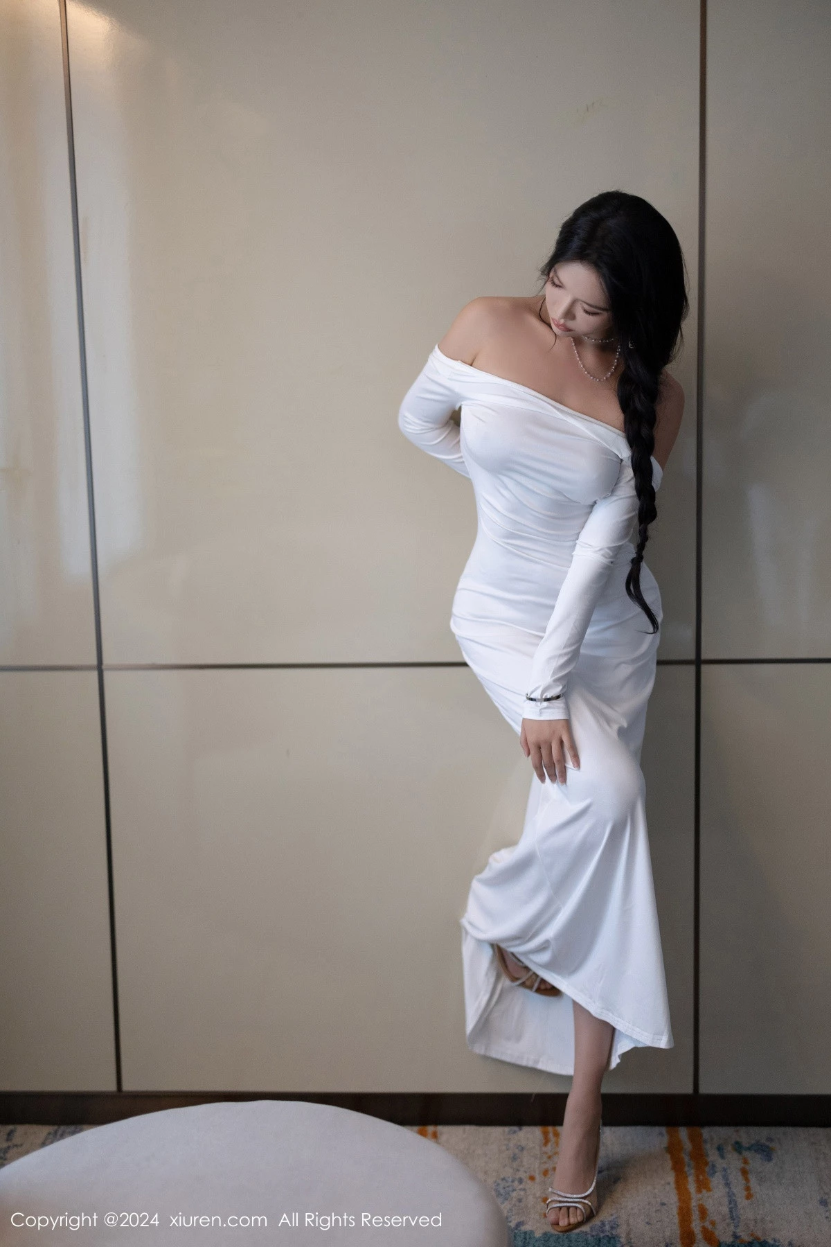 [[XiuRen秀人网]秀人网]No.9115_模特娜比性感白色连衣裙+黑色蕾丝情趣内衣秀凹凸身材诱惑写真81P