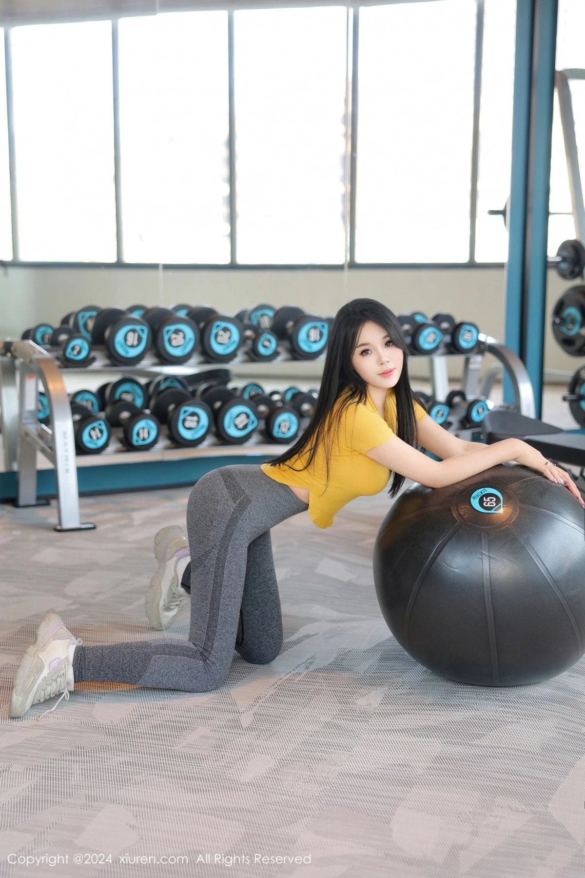 [[XiuRen秀人网]秀人网]No.9117_模特麦田健身房性感黄T配灰色瑜伽裤紧身秀曼妙身姿诱惑写真88P