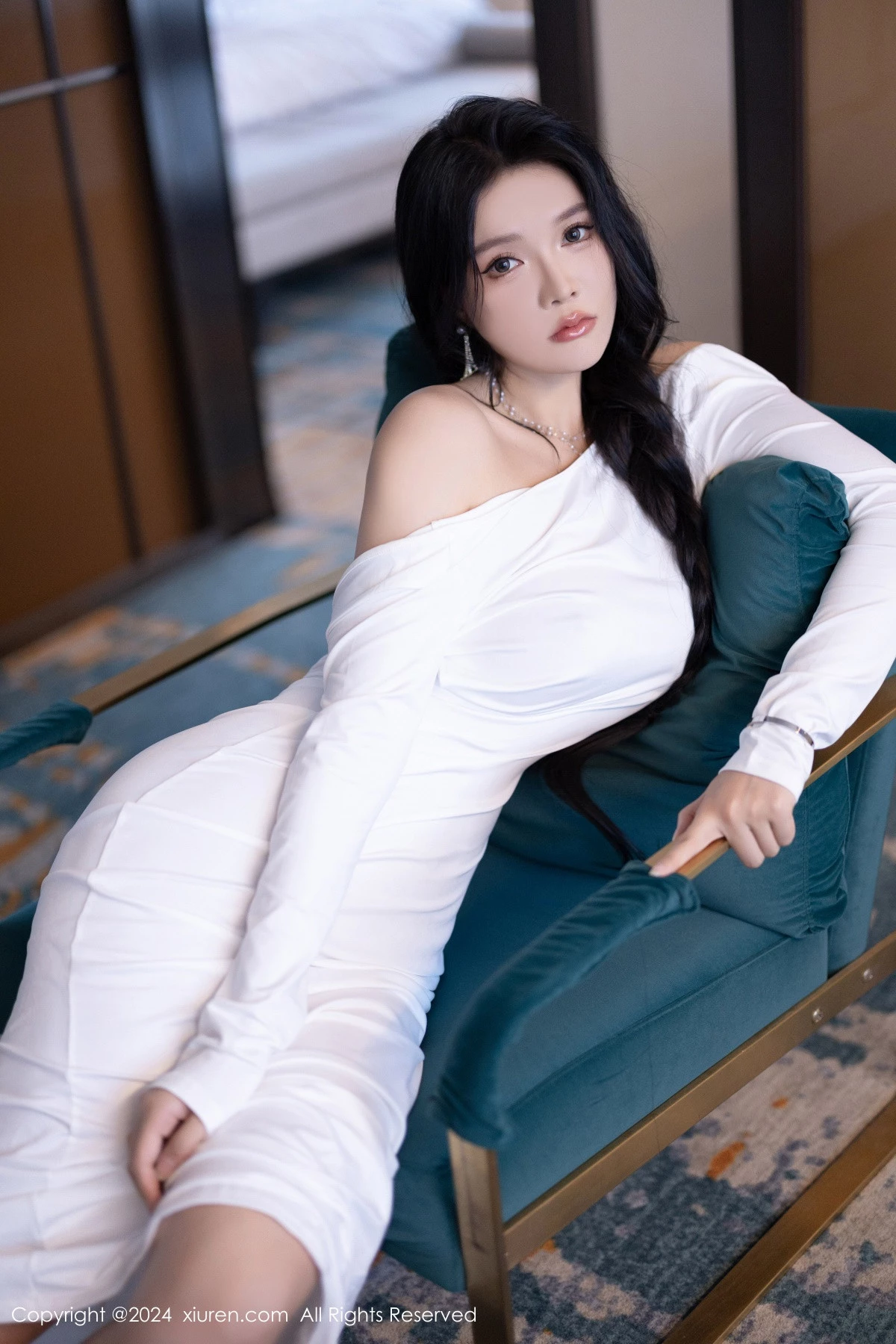 [[XiuRen秀人网]秀人网]No.9115_模特娜比性感白色连衣裙+黑色蕾丝情趣内衣秀凹凸身材诱惑写真81P