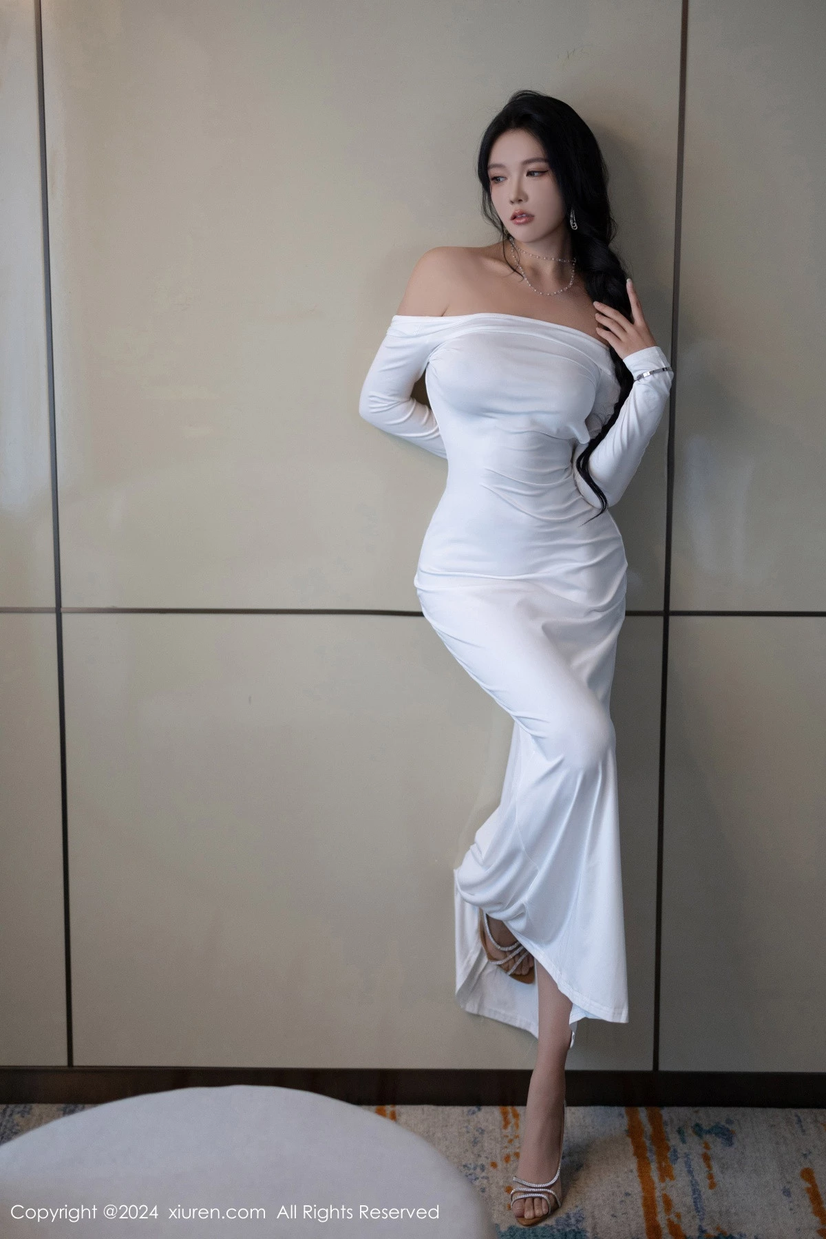 [[XiuRen秀人网]秀人网]No.9115_模特娜比性感白色连衣裙+黑色蕾丝情趣内衣秀凹凸身材诱惑写真81P