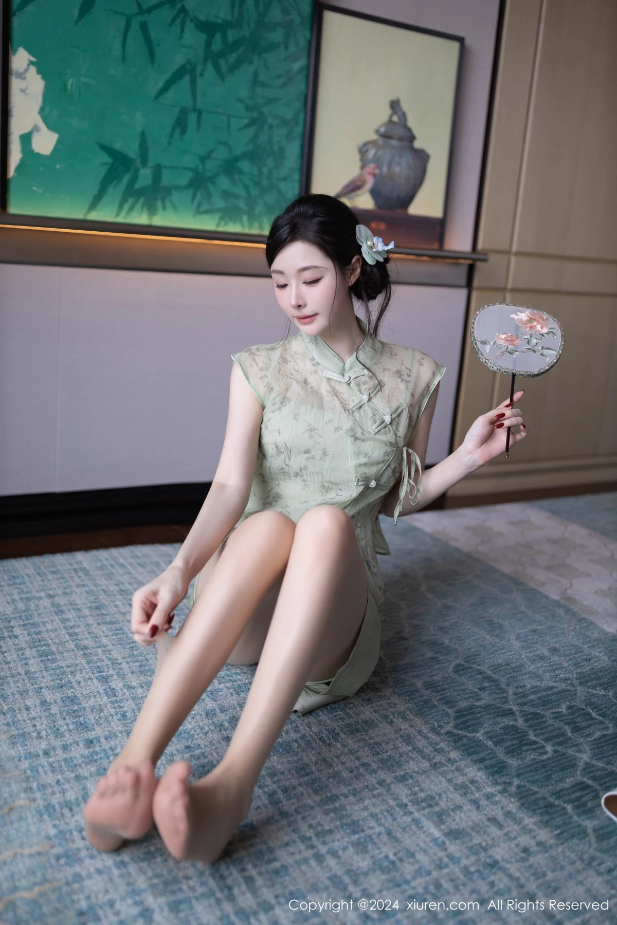 [[XiuRen秀人网]秀人网]No.9124_模特小逗逗性感浅色古风服饰配超薄无内肉丝秀曼妙身材诱惑写真81P