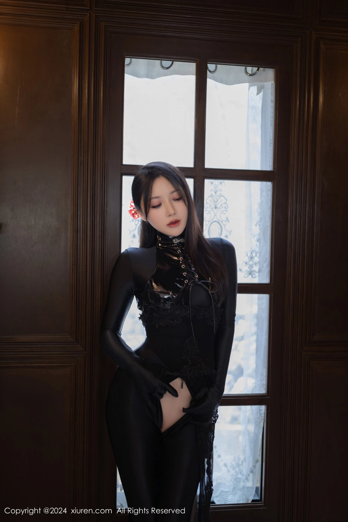 [[XiuRen秀人网]秀人网]No.9125_模特鱼子酱Fish私房性感黑色紧身连体衣秀曼妙身姿撩人诱惑写真80P