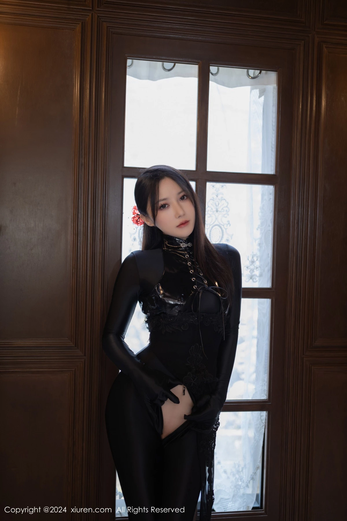 [[XiuRen秀人网]秀人网]No.9125_模特鱼子酱Fish私房性感黑色紧身连体衣秀曼妙身姿撩人诱惑写真80P