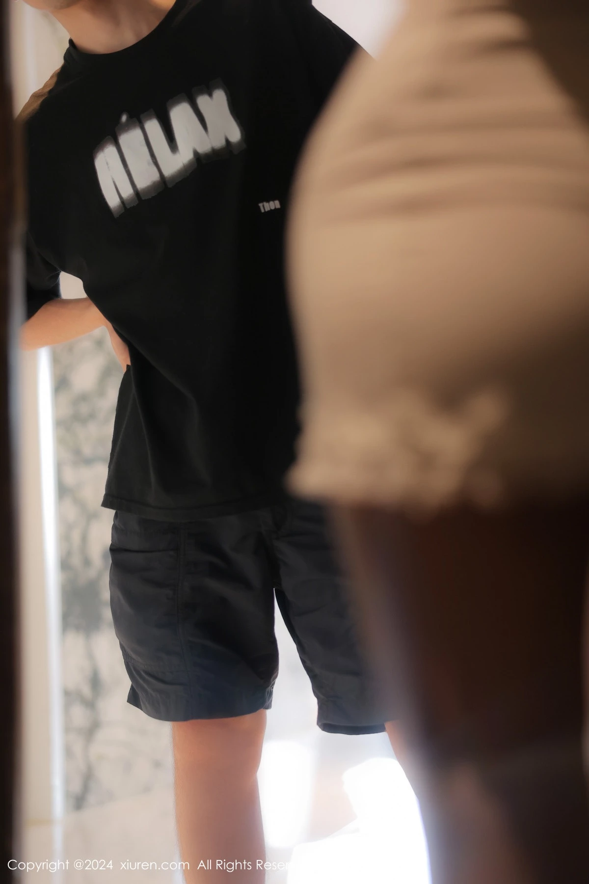 [[XiuRen秀人网]秀人网]No.9121_模特桃妖夭性感白色连衣短裙配白色丝袜秀曼妙身姿迷人诱惑写真85P