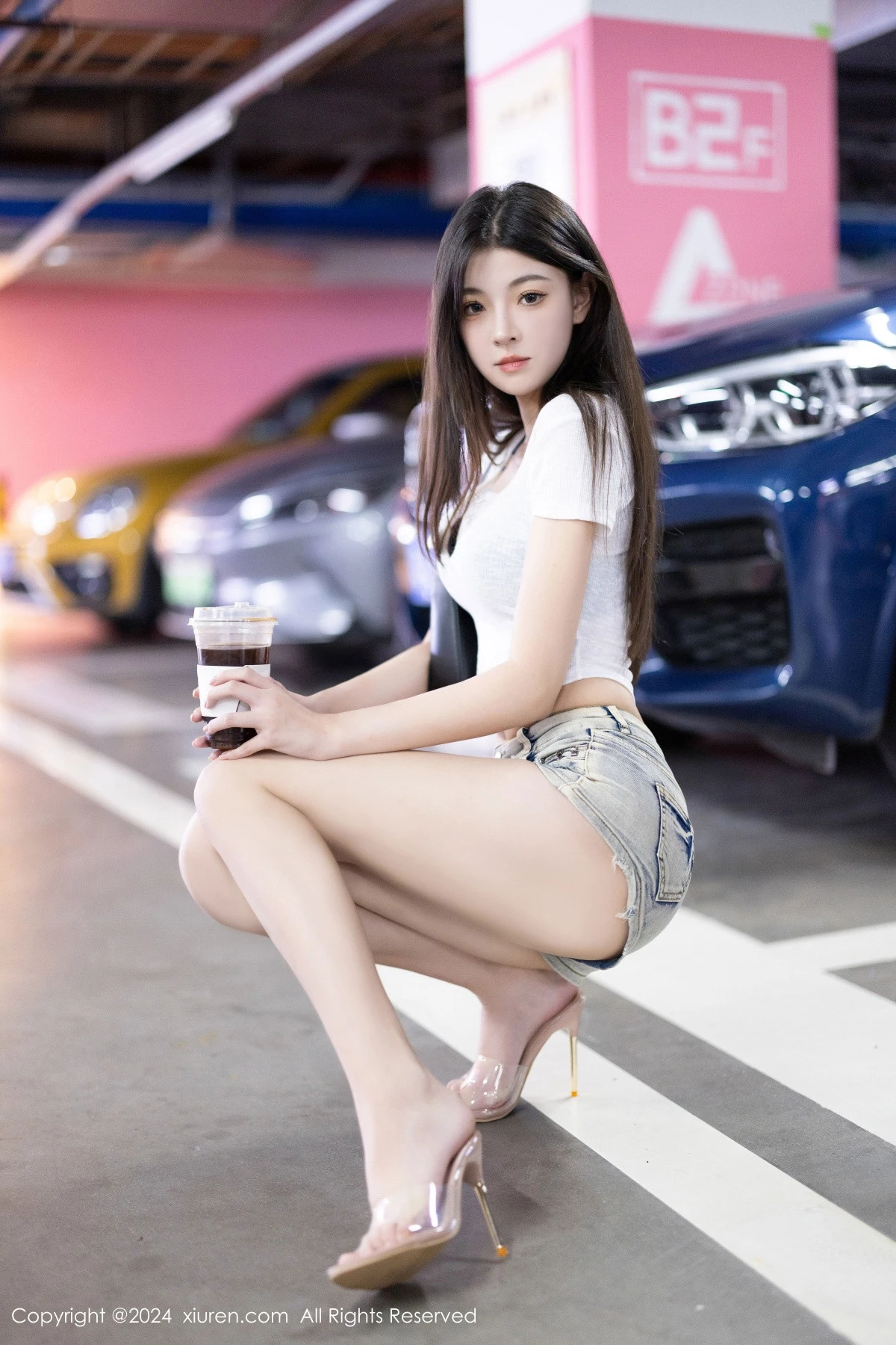 [[XiuRen秀人网]秀人网]No.9141_新人模特初梦瑶性感白T配牛仔短裤露蓝色内衣秀曼妙身姿诱惑写真86P