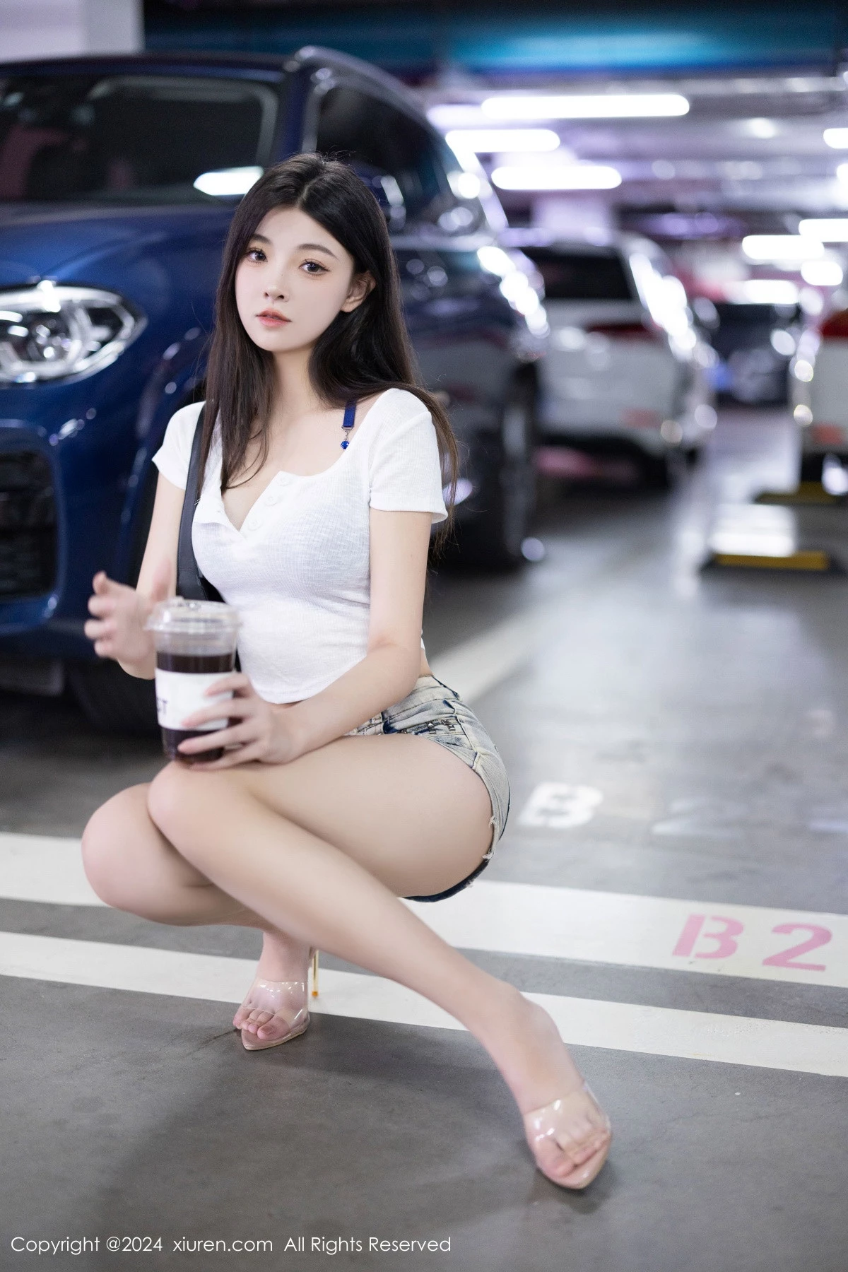 [[XiuRen秀人网]秀人网]No.9141_新人模特初梦瑶性感白T配牛仔短裤露蓝色内衣秀曼妙身姿诱惑写真86P