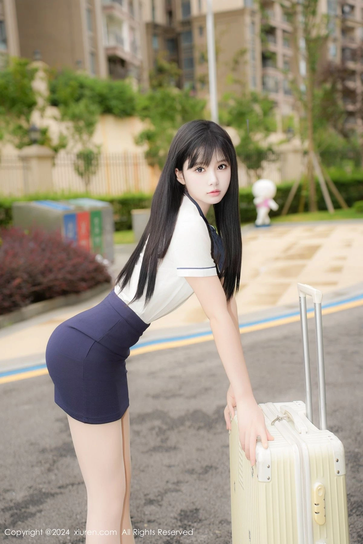 [[XiuRen秀人网]秀人网]No.9154_模特于诺诺ise性感空姐制服露白色情趣内衣秀完美身材诱惑写真63P