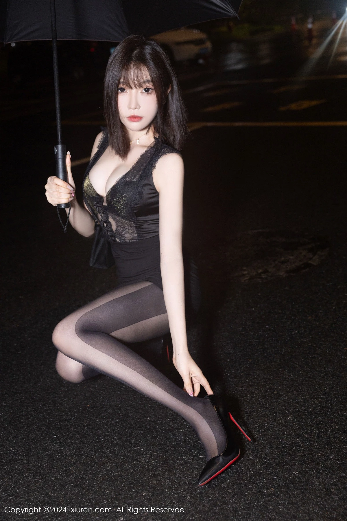 [[XiuRen秀人网]秀人网]No.9157_女神徐莉芝Booty性感黑色连衣裙露黑色内衣配超薄黑丝魅惑写真86P