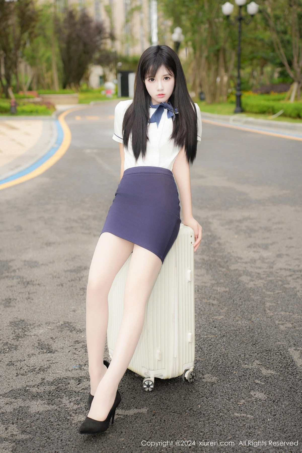 [[XiuRen秀人网]秀人网]No.9154_模特于诺诺ise性感空姐制服露白色情趣内衣秀完美身材诱惑写真63P