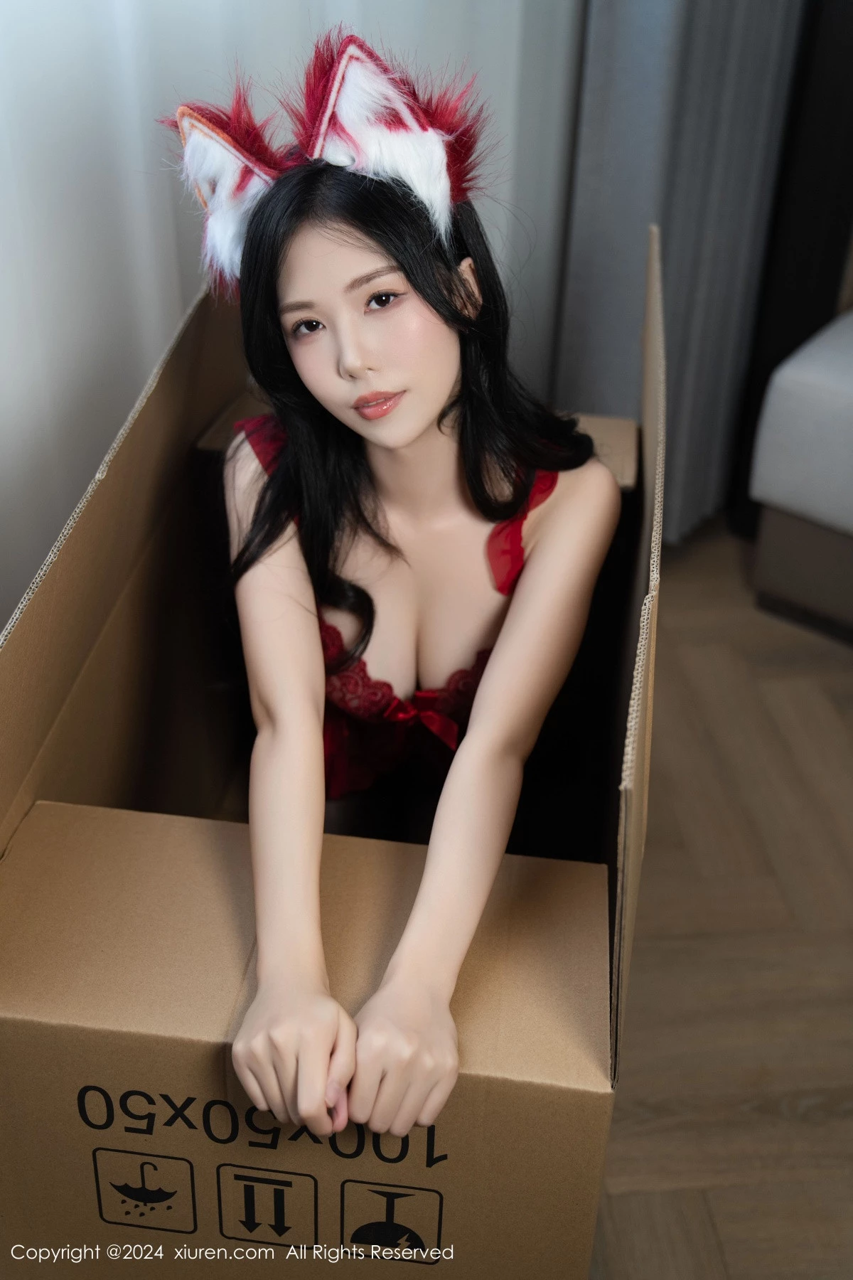 [[XiuRen秀人网]秀人网]No.9156_模特利世私房性感红色情趣服饰配黑丝吊袜秀曼妙身姿诱惑写真82P