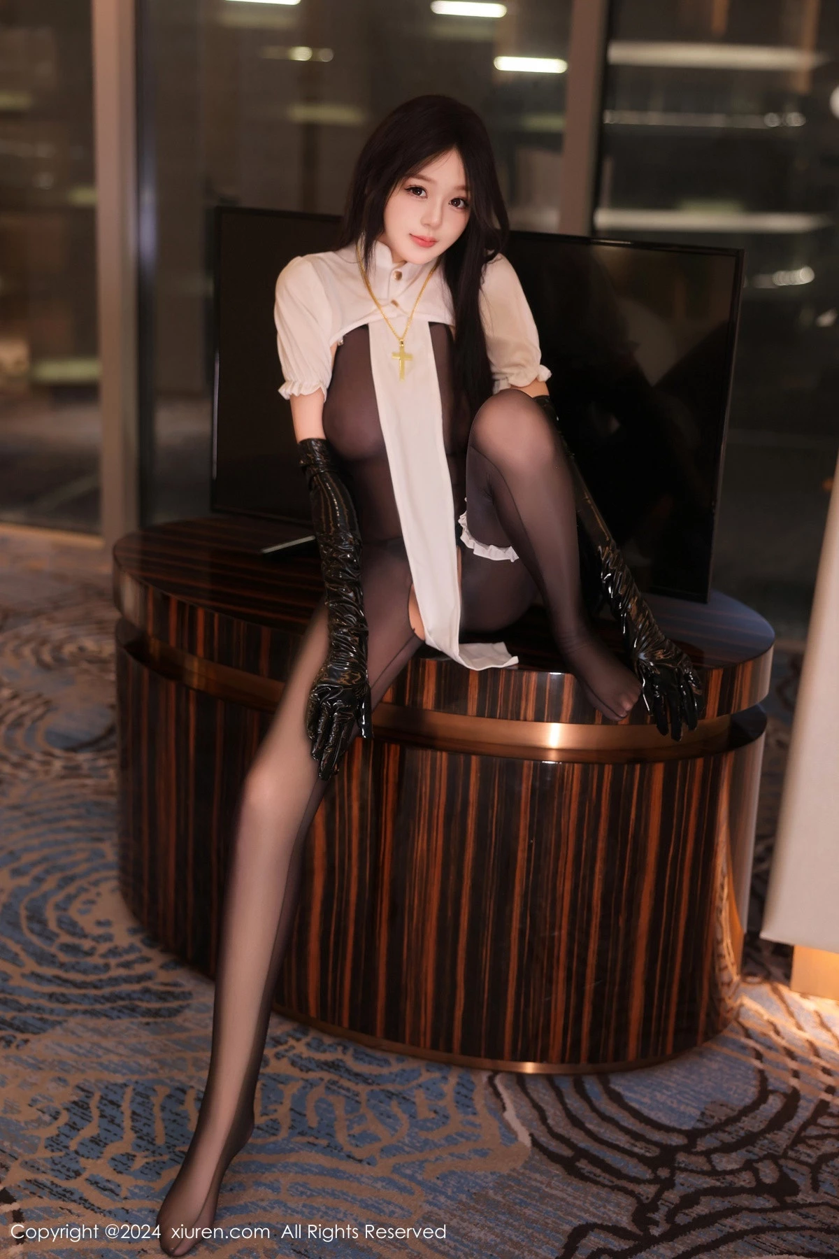 [[XiuRen秀人网]秀人网]No.9152_模特柚柚小奶瓶性感修女服饰露超薄连体黑丝秀凹凸身材诱惑写真64P