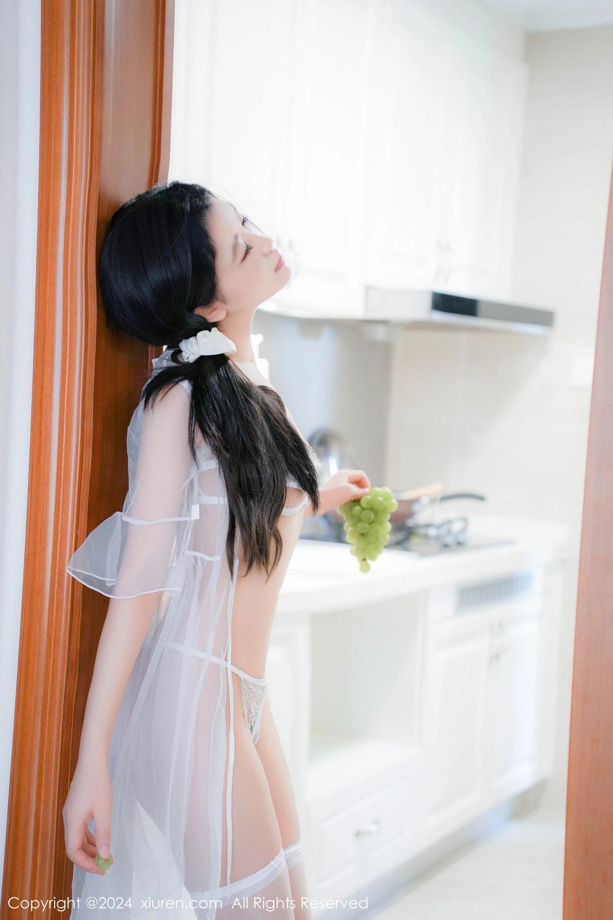 [[XiuRen秀人网]秀人网]No.9031_新人模特于诺诺ise性感白色网纱轻透服饰配白丝袜秀美腿诱惑写真89P