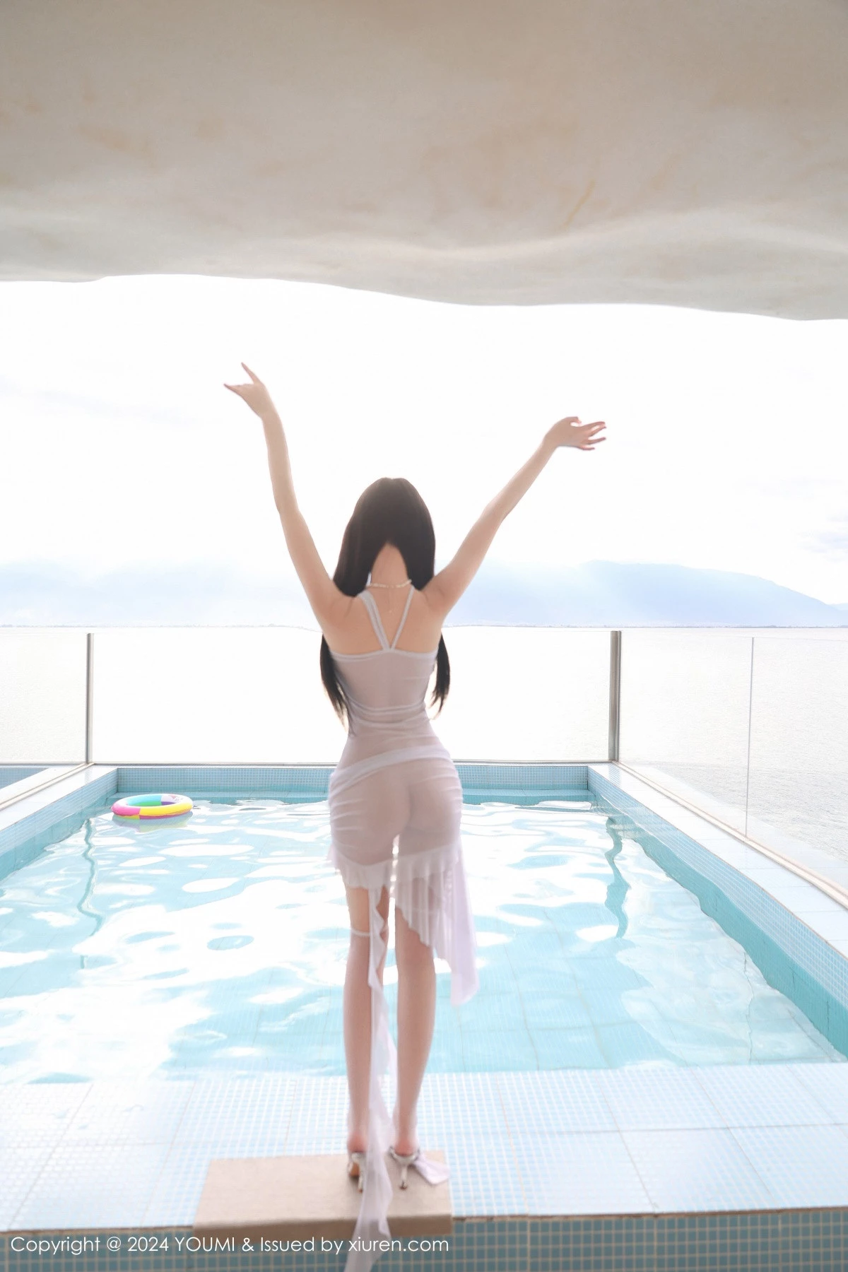 [YouMi尤蜜荟]Vol.1097_女神心上可Flora性感白色轻透连衣短裙湿身秀丰满身材诱惑写真56P