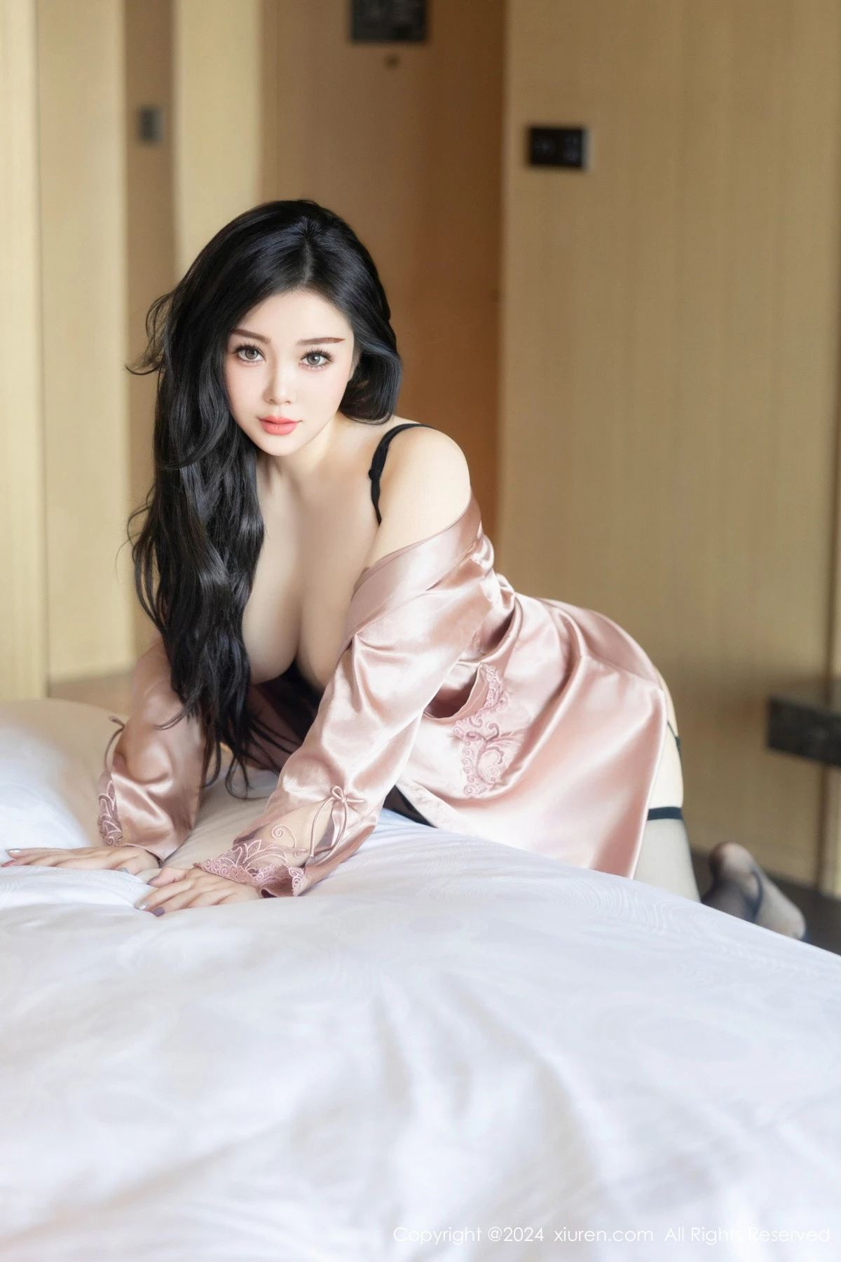 [[XiuRen秀人网]秀人网]No.9159_新人模特白洁bessie黑色情趣内衣配黑丝吊袜秀丰乳美臀诱惑写真67P