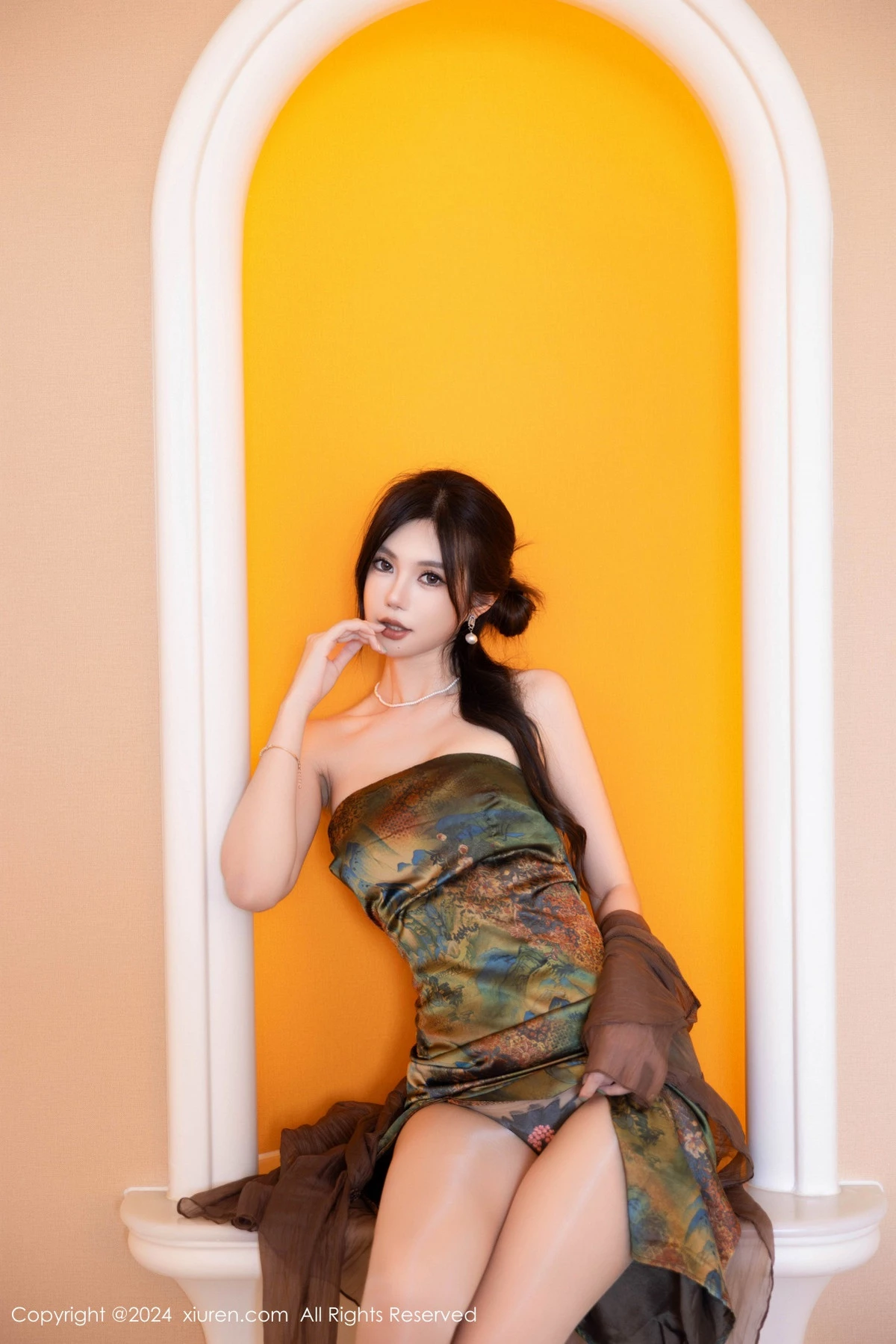 [[XiuRen秀人网]秀人网]No.9161_模特绮里嘉ula性感带图案短裙配闪亮肉丝秀曼妙身姿诱惑写真89P