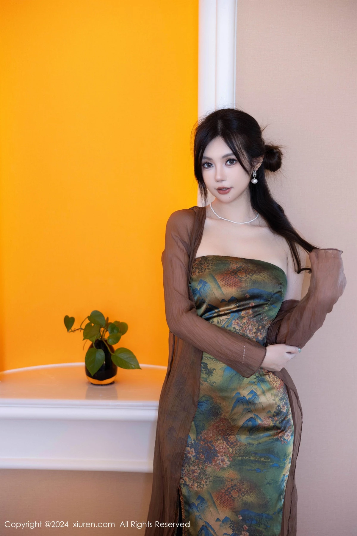 [[XiuRen秀人网]秀人网]No.9161_模特绮里嘉ula性感带图案短裙配闪亮肉丝秀曼妙身姿诱惑写真89P