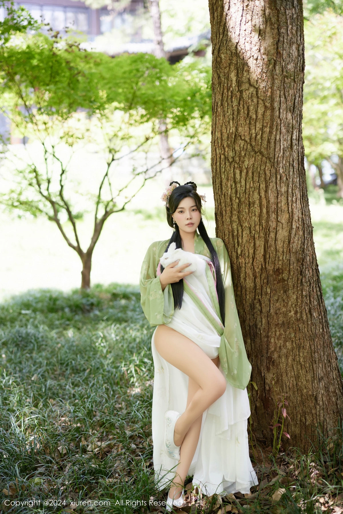 [[XiuRen秀人网]秀人网]No.9162_模特麦田中秋汉服主题户外性感薄纱服饰秀曼妙身姿诱惑写真73P