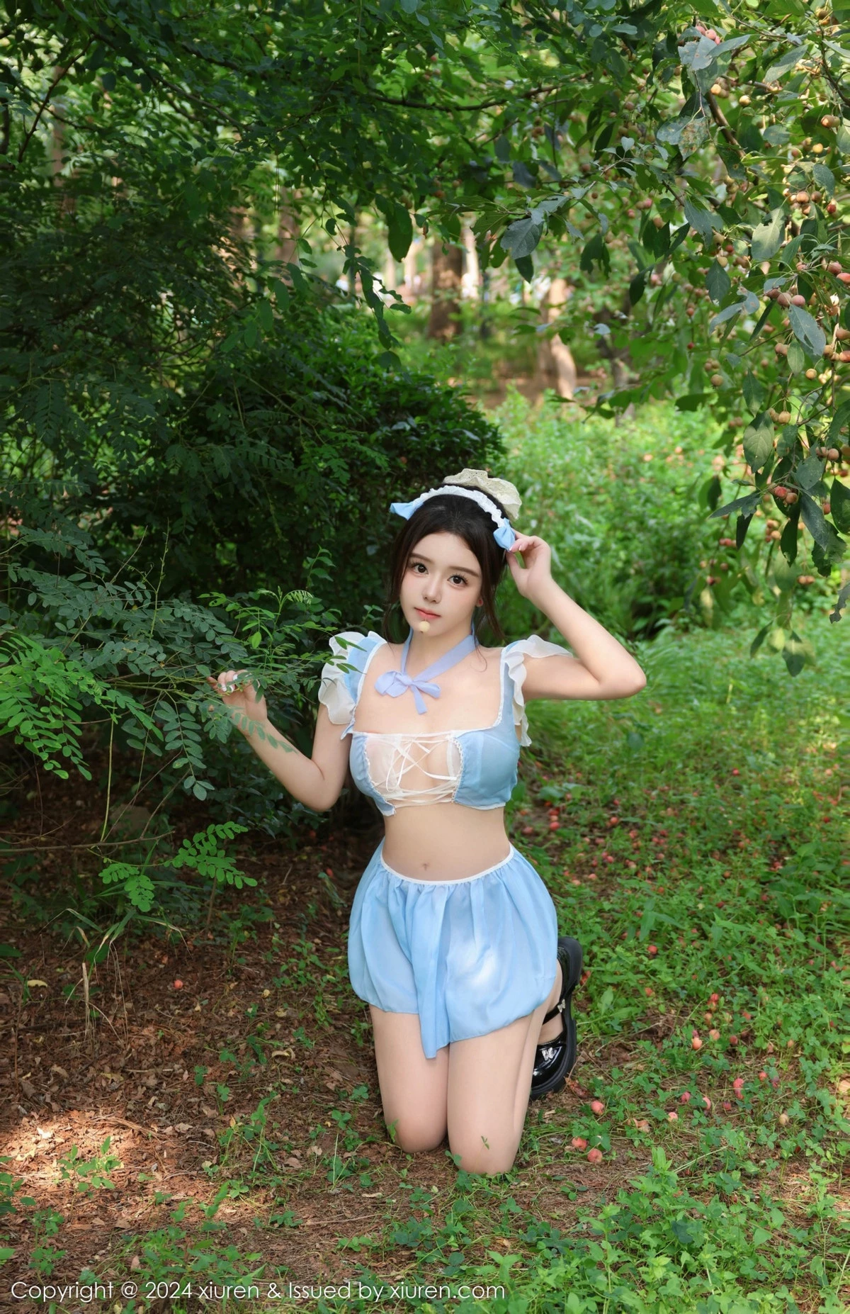 [[XiuRen秀人网]秀人网]No.9164_模特小薯条nienie户外性感女仆装配超薄肉丝秀惹火身材诱惑写真87P