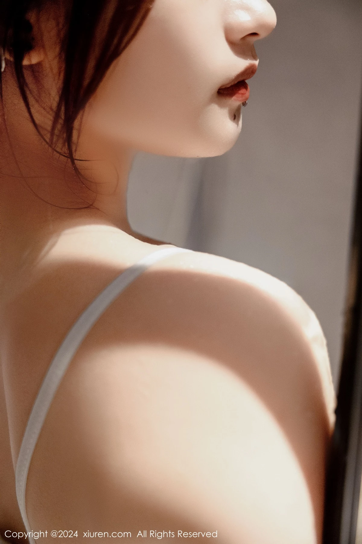 [[XiuRen秀人网]秀人网]No.9037_新人模特吴婷婉性感黑色薄纱露白色轻透内衣秀惹火身材诱惑写真86P