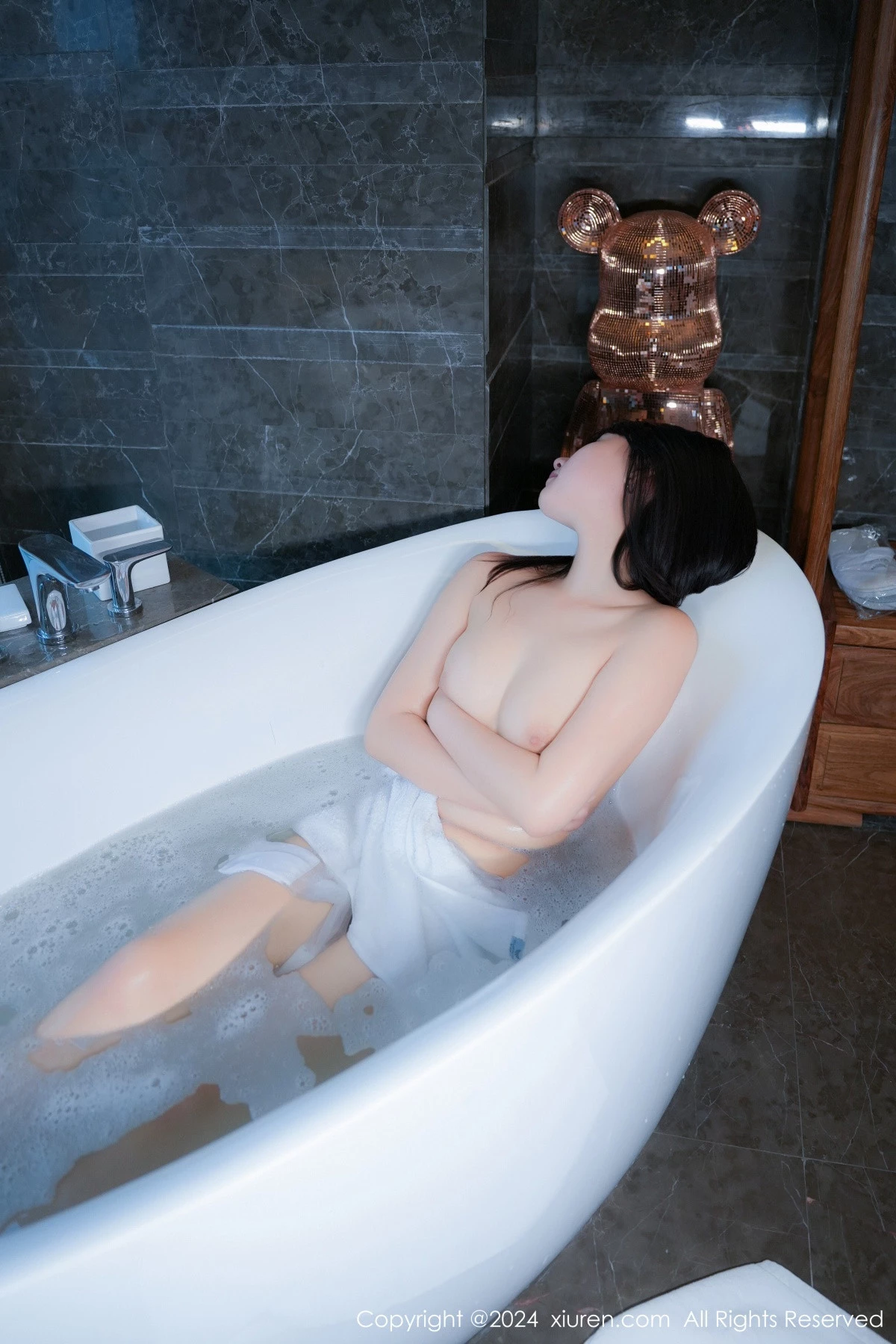 [[XiuRen秀人网]秀人网]No.9052_新人模特姚若兮vay浅粉色薄纱服饰配白丝袜泡泡浴湿身诱惑写真54P