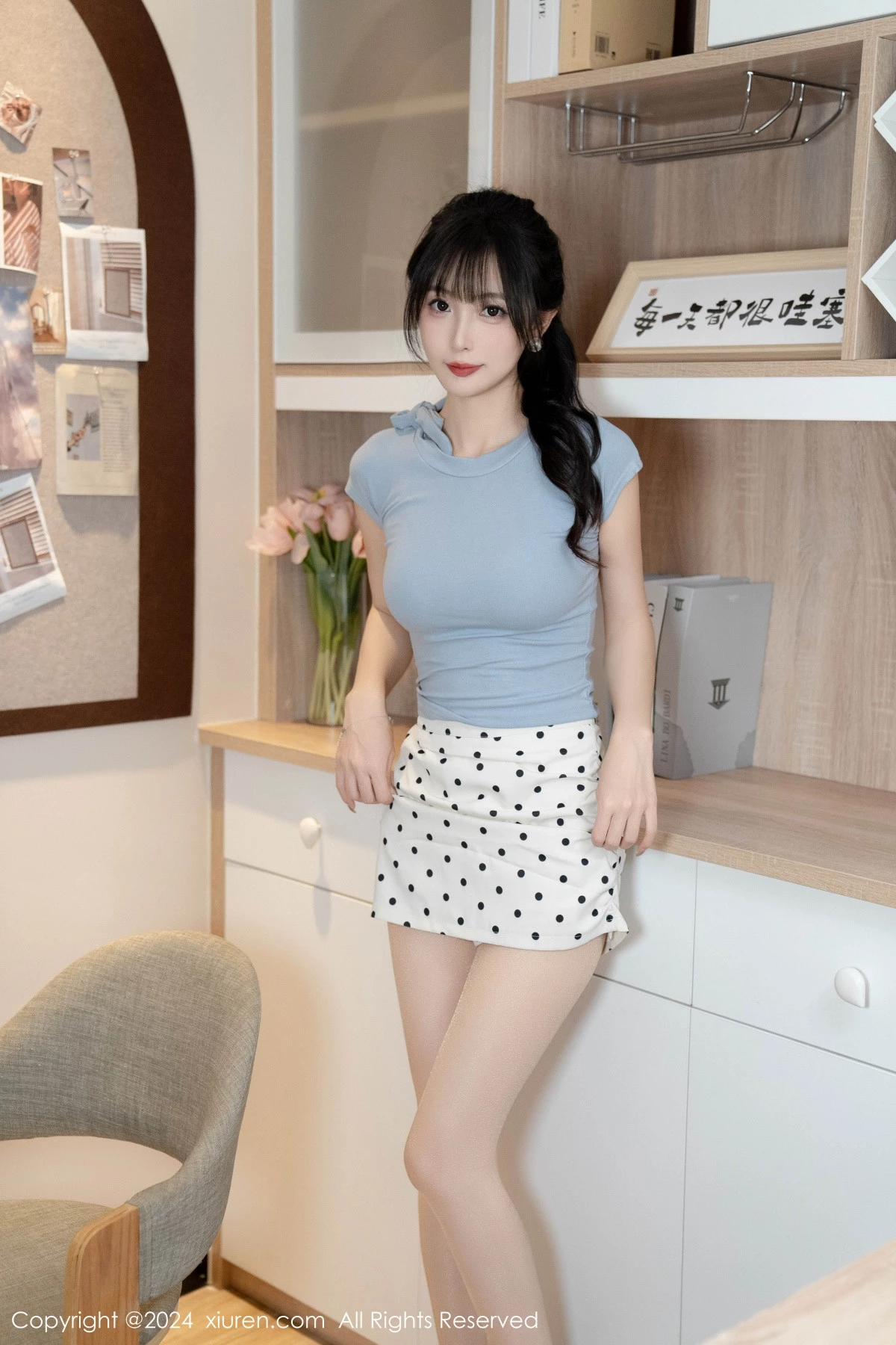 [[XiuRen秀人网]秀人网]No.9054_模特林星阑蓝色短T配白短裙+粉色情趣服饰秀曼妙身姿诱惑写真99P