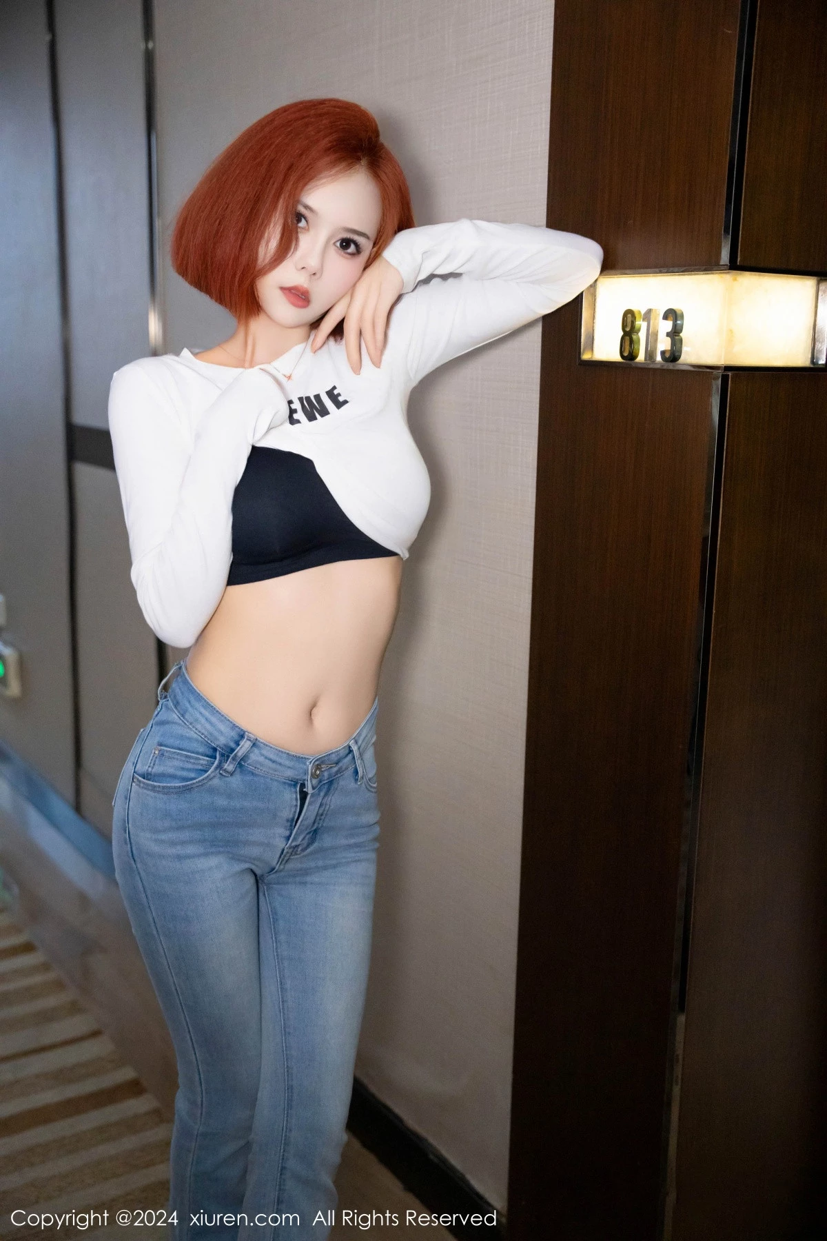 [[XiuRen秀人网]秀人网]No.9050_模特白芷yy短款白色上衣配牛仔裤露超薄黑丝秀曼妙身姿诱惑写真78P