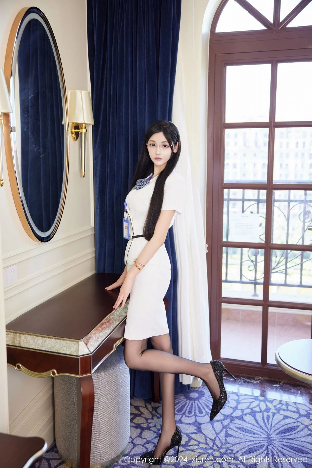 [[XiuRen秀人网]秀人网]No.9049_模特智恩baby私房性感黑色内衣配黑丝吊袜秀丰腴美臀诱惑写真70P