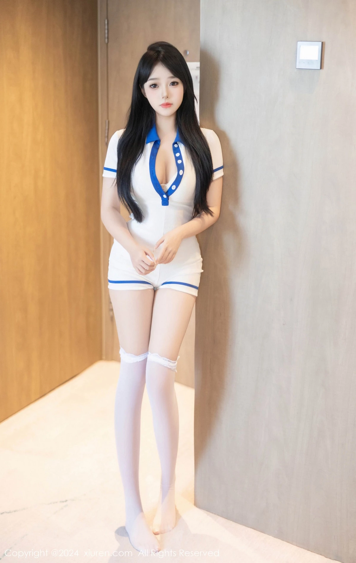 [[XiuRen秀人网]秀人网]No.9056_新人模特黎秋秋性感白色情趣学妹服配白丝袜秀丰满身材诱惑写真75P