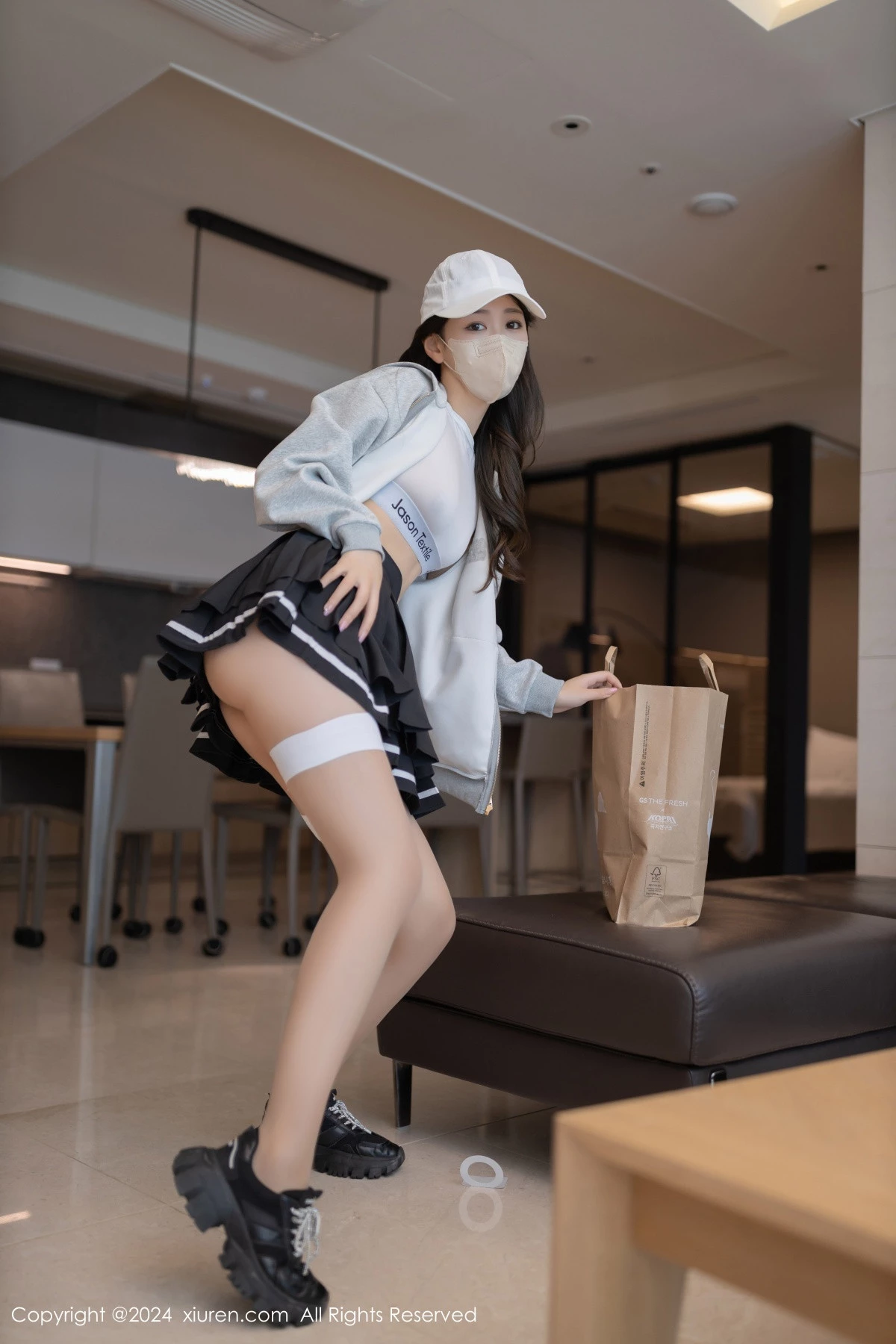 [[XiuRen秀人网]秀人网]No.9196_模特唐安琪性感灰色外套露白内衣配超薄肉丝秀曼妙身姿诱惑写真87P