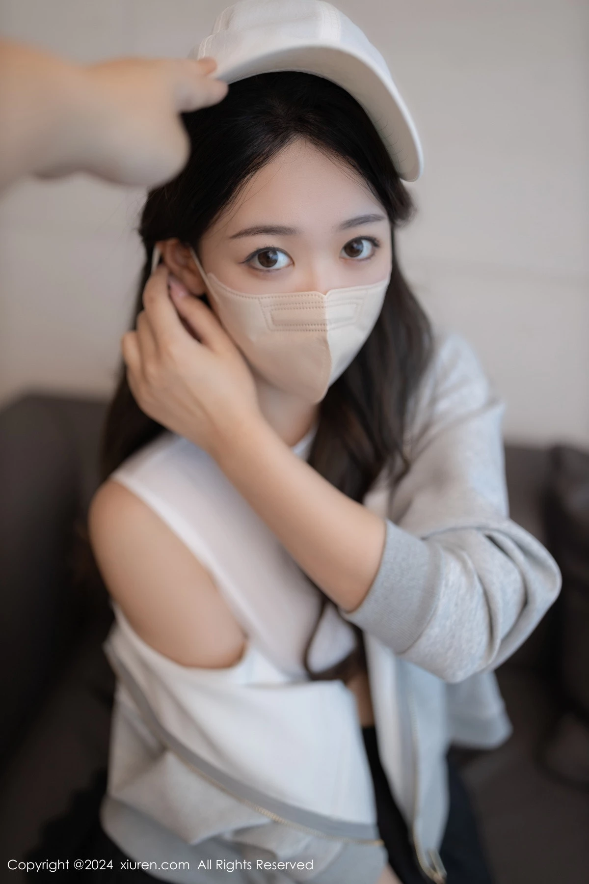 [[XiuRen秀人网]秀人网]No.9196_模特唐安琪性感灰色外套露白内衣配超薄肉丝秀曼妙身姿诱惑写真87P